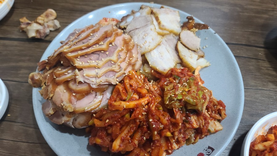뚱뚱이할머니족발보쌈 이미지