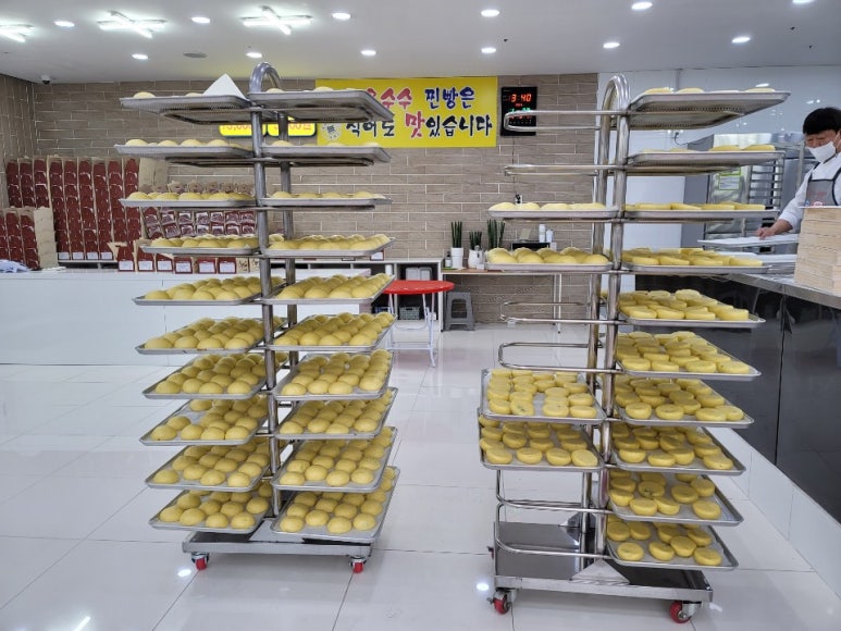 노랑옥수수찐빵 이미지