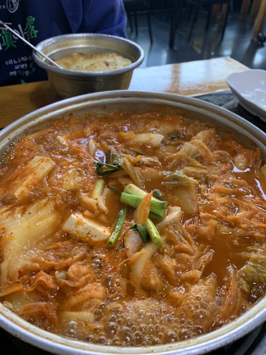 양푼생돼지김치찌개 이미지