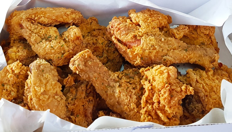 치킨과바람피자 이미지