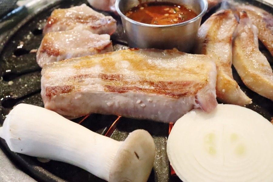 꺼멍연탄구이 이미지
