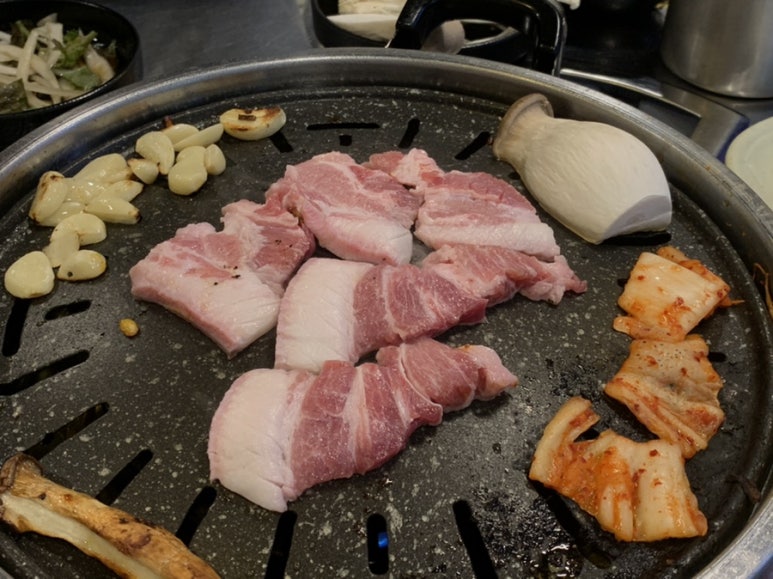 아지매뒷고기 이미지