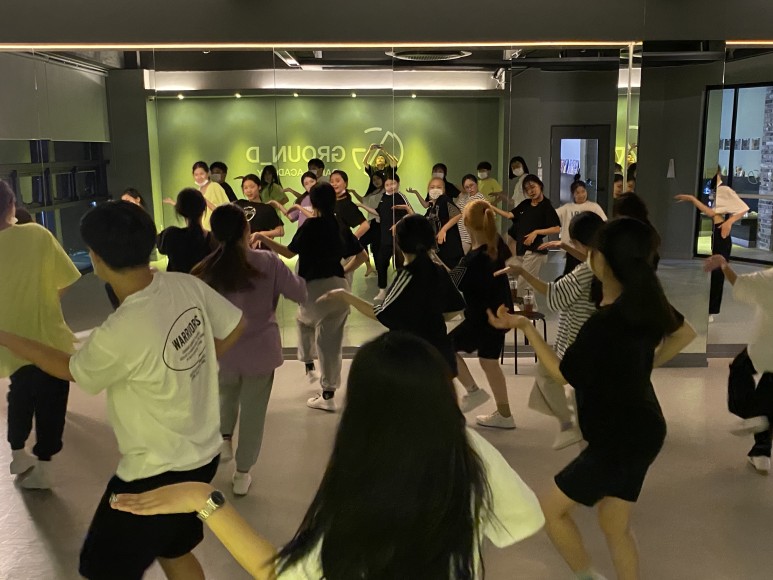 창원롯데그라운디댄스학원 이미지