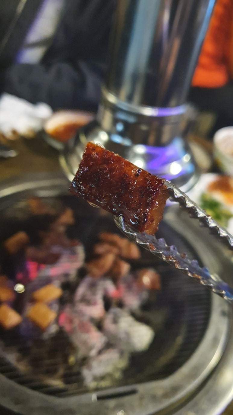 꿀꿀이생삼겹 이미지