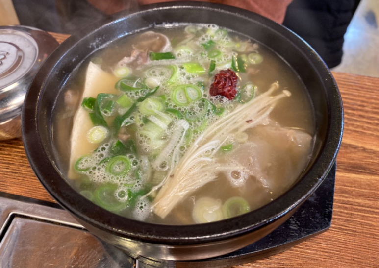 곰바로곰탕 이미지