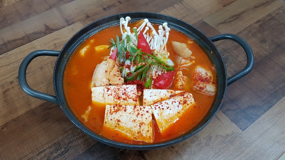 오모가리김치찌개 이미지