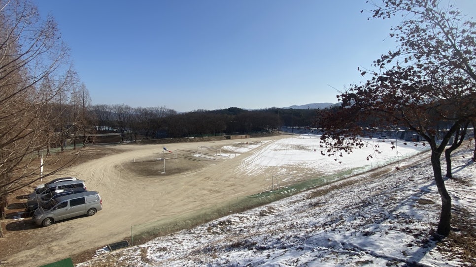 충북보건과학대학교 운동장 이미지