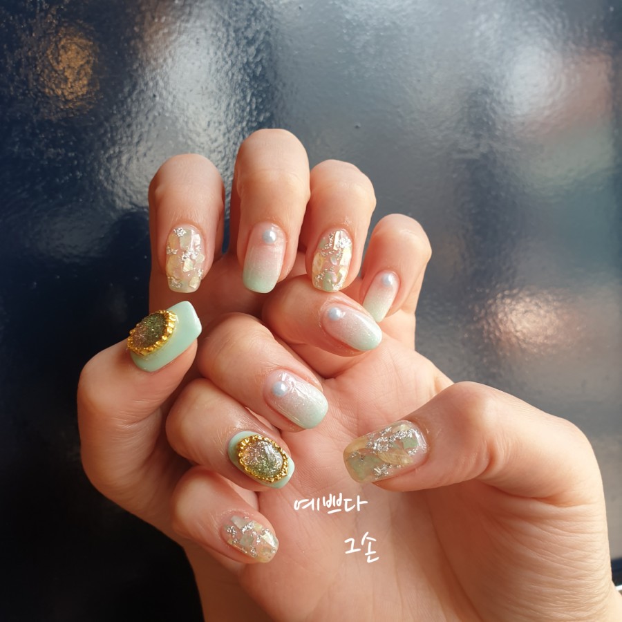 민코네일 이미지