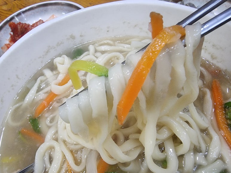 바지락칼국수 이미지