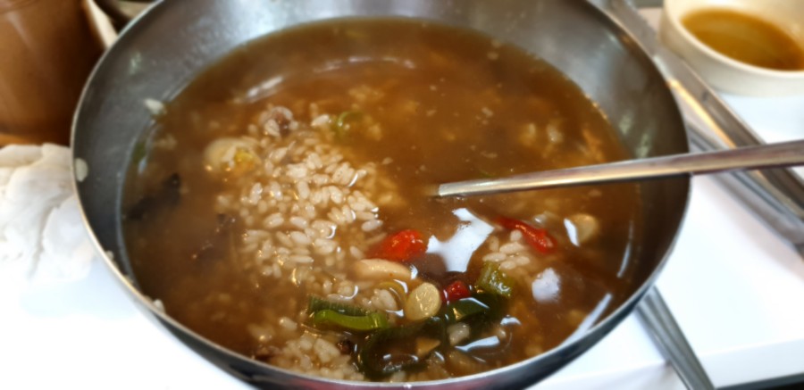 일능이약사갈비탕 이미지