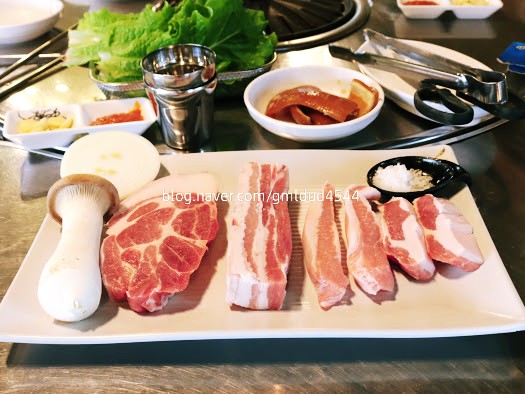 꺼멍연탄구이 이미지