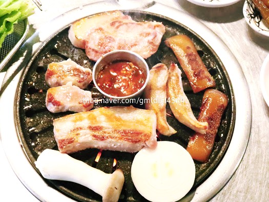 꺼멍연탄구이 이미지