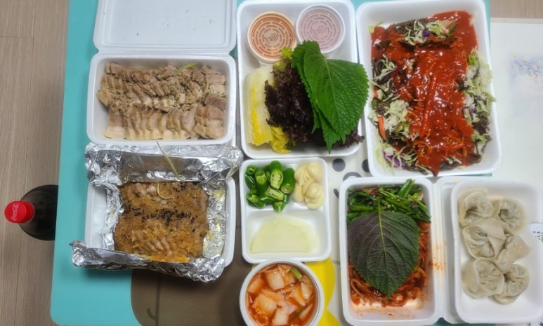 본가장충왕족발 이미지