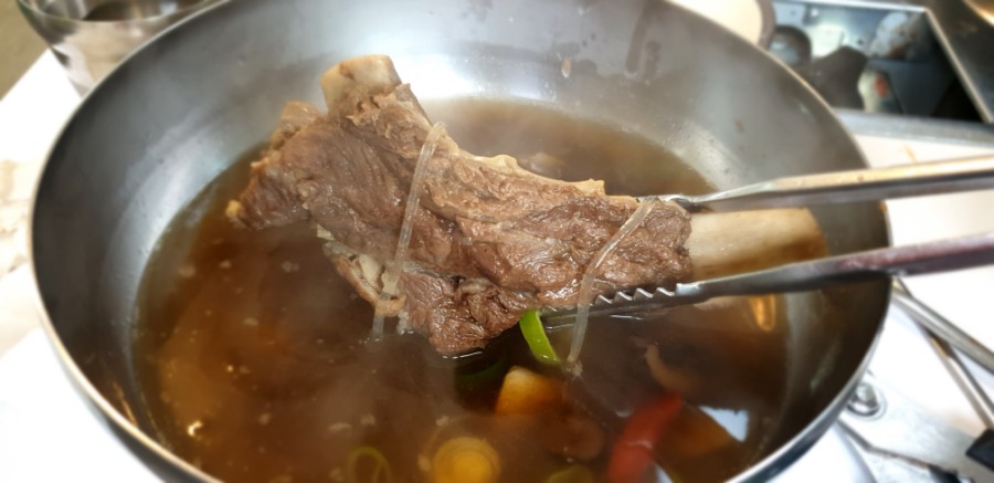 일능이약사갈비탕 이미지