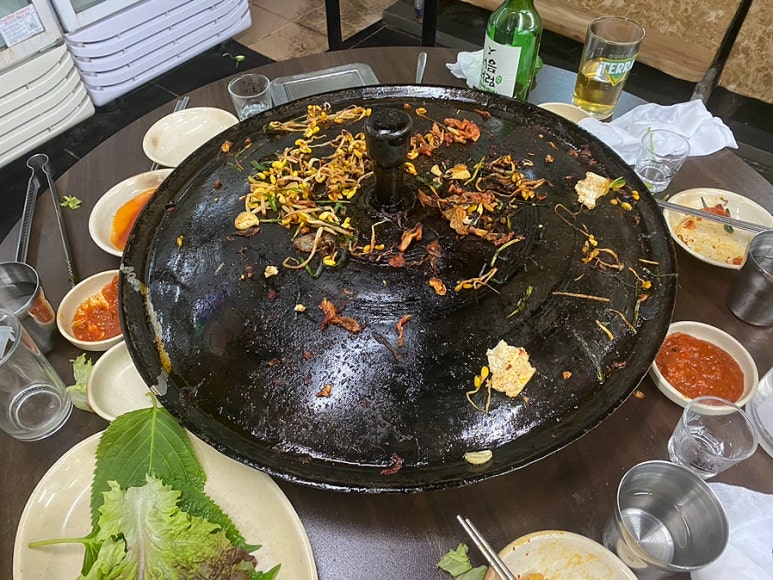 콩나물 솥뚜껑 오겹살 이미지