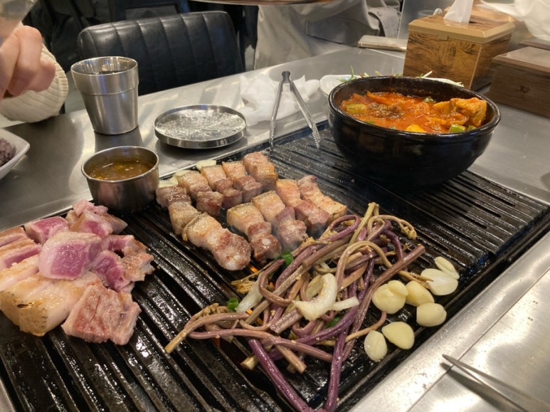흑꽃돈 이미지