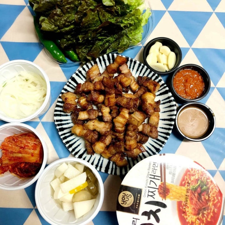 흑돈애 이미지