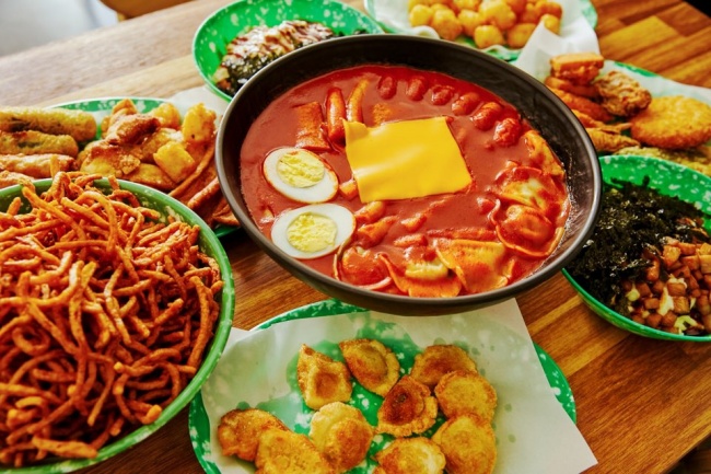 을찌로국물떡볶이 이미지