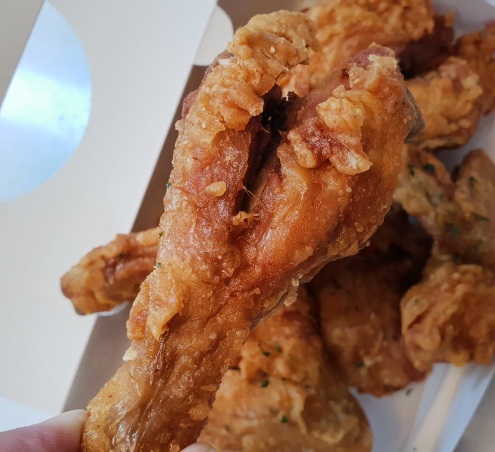 전설의치킨 이미지