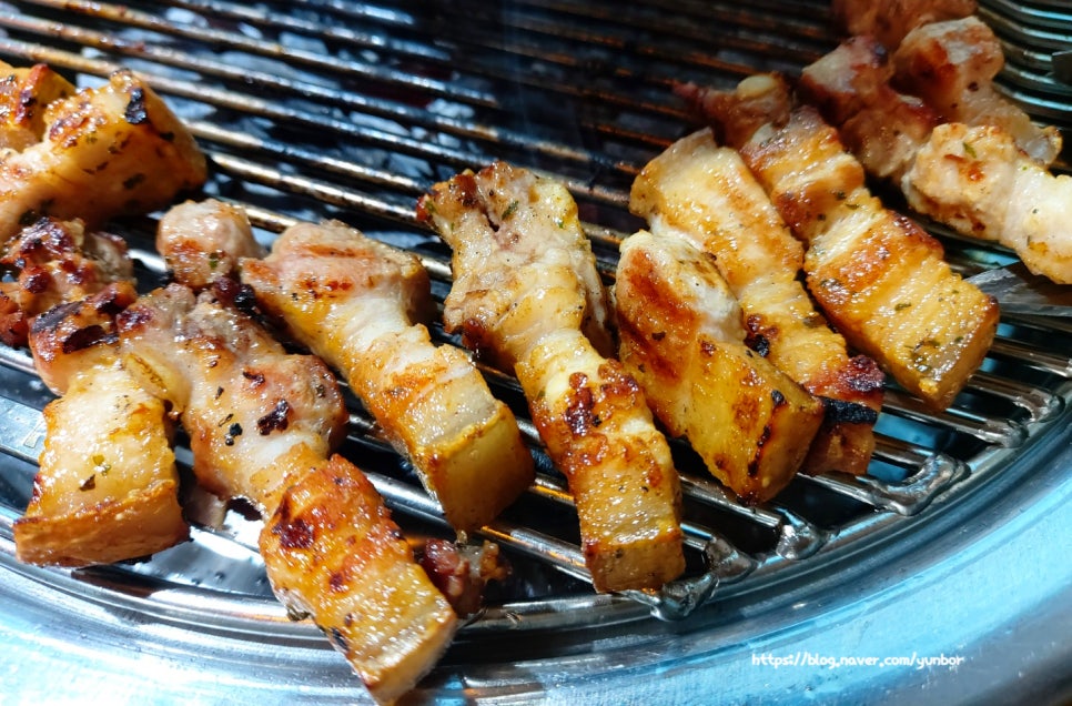 참숯생고기 이미지