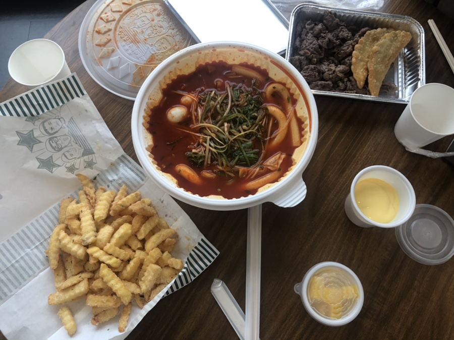 떡볶이&감자튀김 이미지