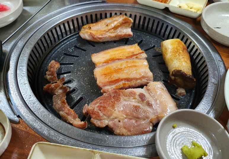 숯불고기 이미지