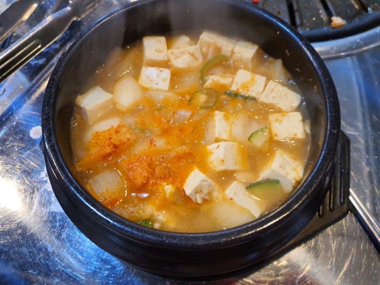 퇘장군 이미지