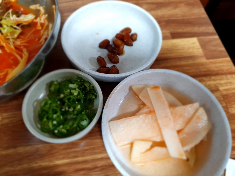 최냉면 이미지