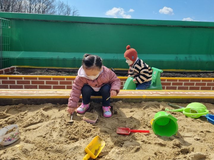 맑은요일 이미지