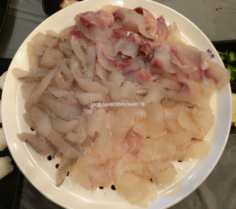 회뜨는삼촌 이미지