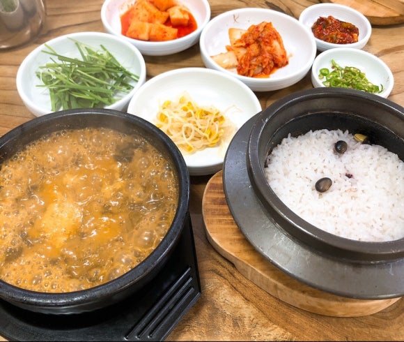 꽃담은그릇 이미지