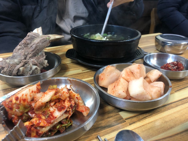 큰집왕갈비탕 이미지