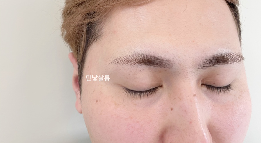눈썹살롱 이미지