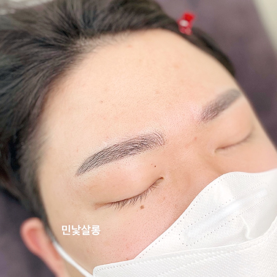눈썹살롱 이미지