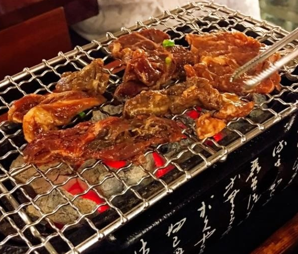 육회공작소 이미지