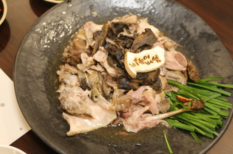 성서제1능이버섯능이백숙 이미지