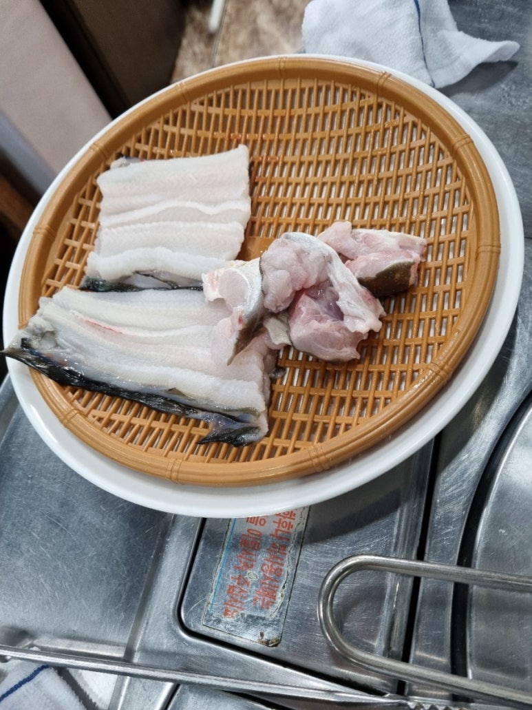 힘센숯불장어구이 이미지