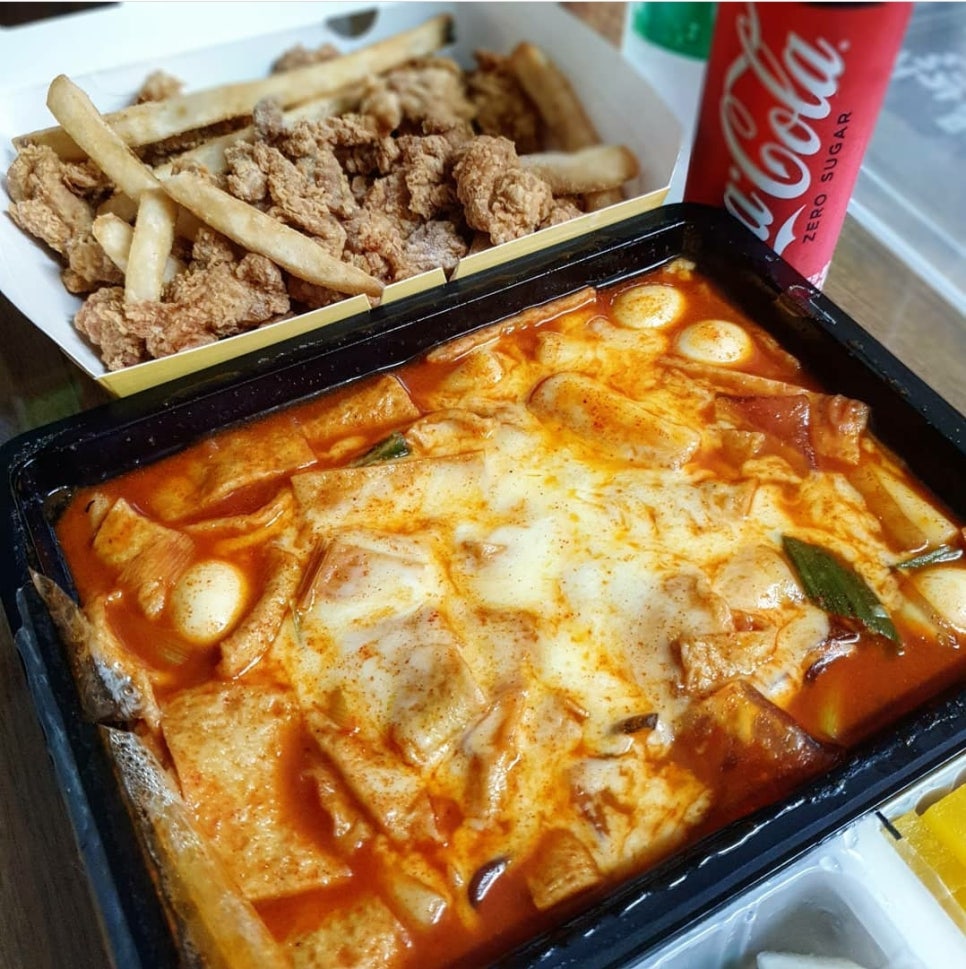 걸작떡볶이치킨 이미지