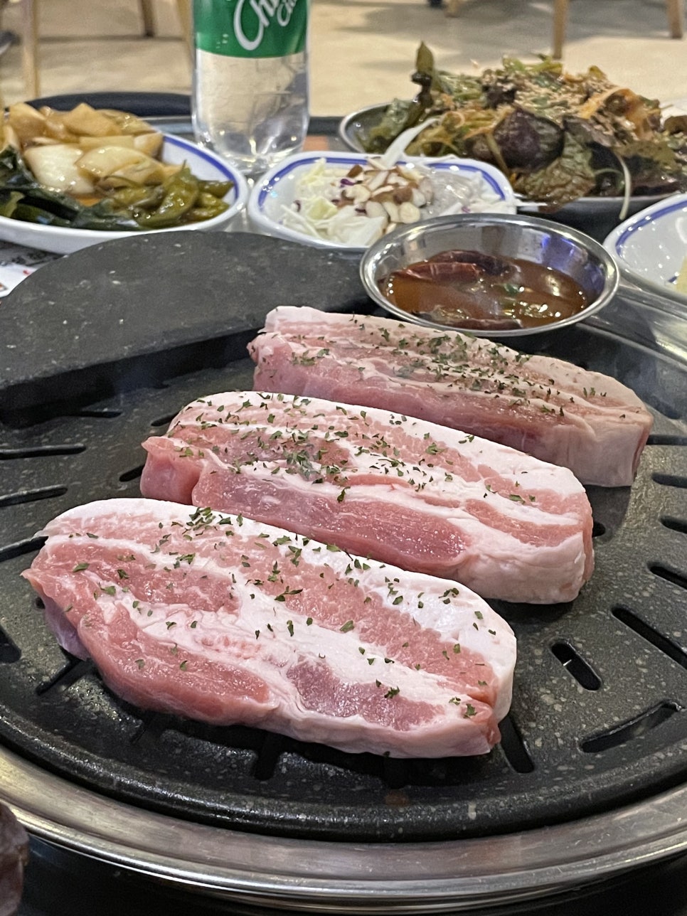 마당쇠껍데기와소금구이 이미지