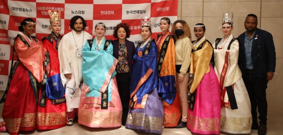 스타모델엔터테인먼트 이미지