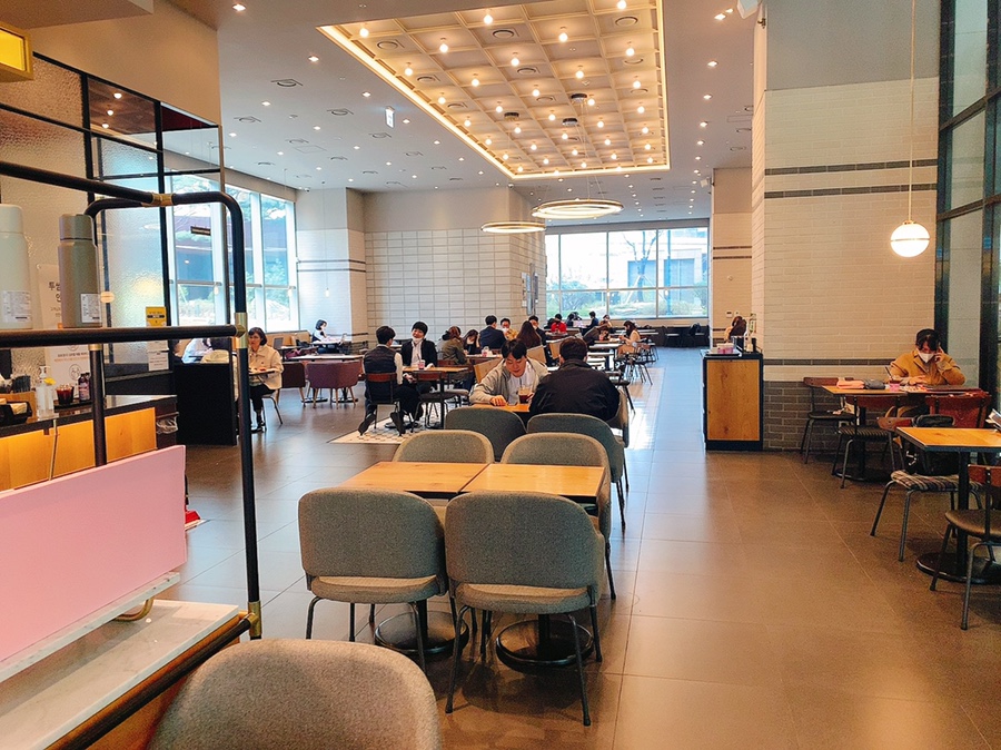 투썸플레이스 강동역점 이미지