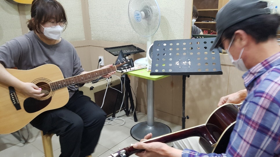 톤실용음악학원 이미지