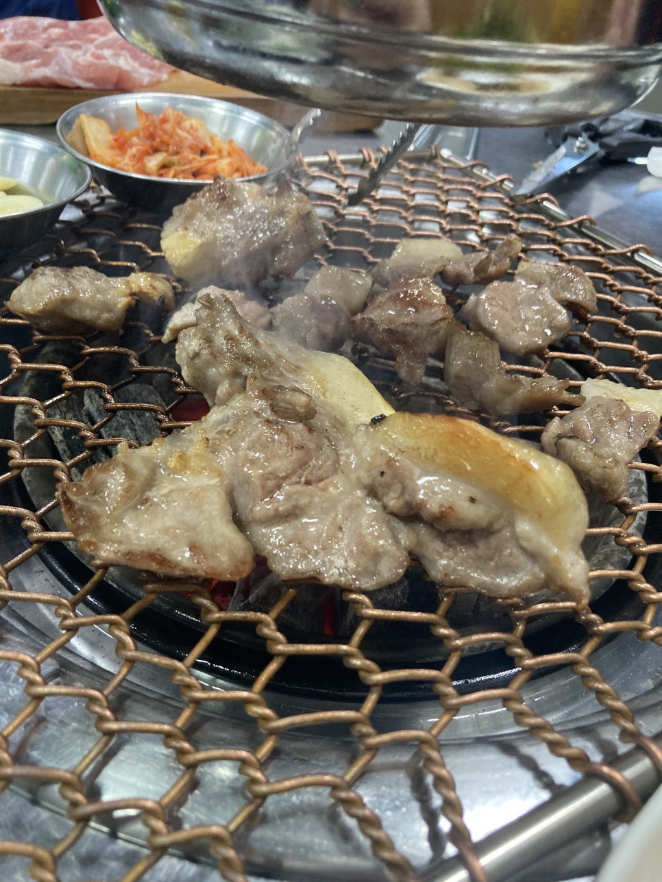 진목살참숯돼지 이미지
