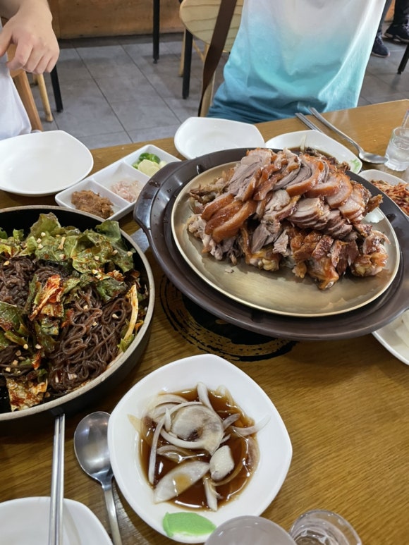 오오온족발 이미지