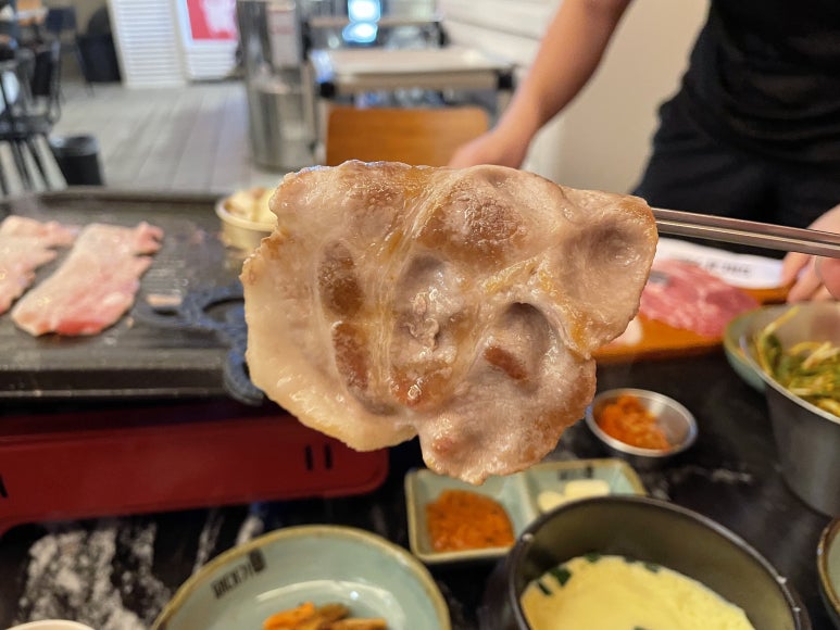 부엉이대패삼겹살 이미지