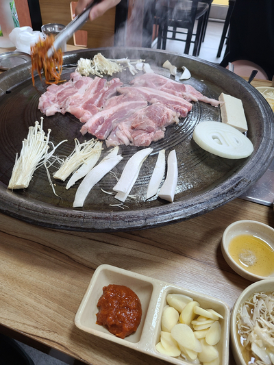 돼지꿈꾸던날 이미지