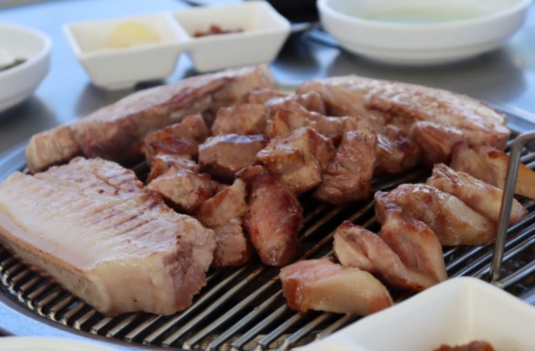 블랙돼지 이미지