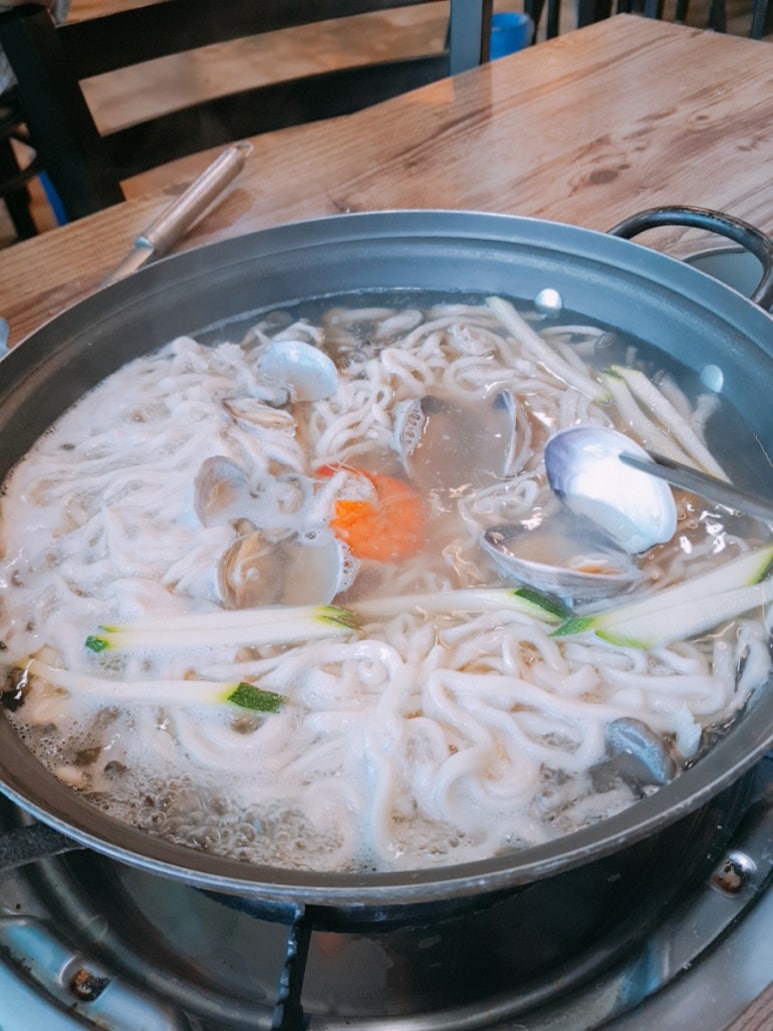 용칼국수 이미지