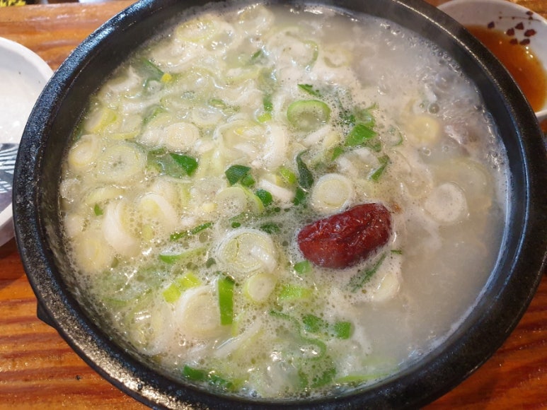 곰바로곰탕 이미지