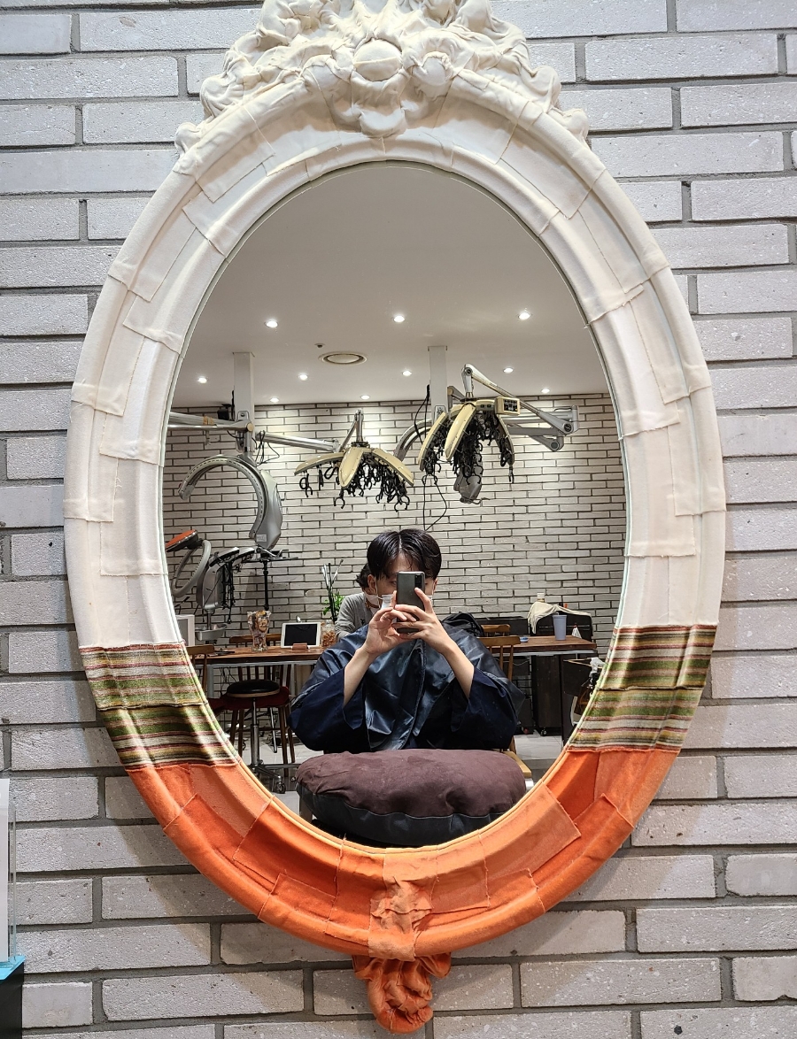 살롱드브리에 이미지